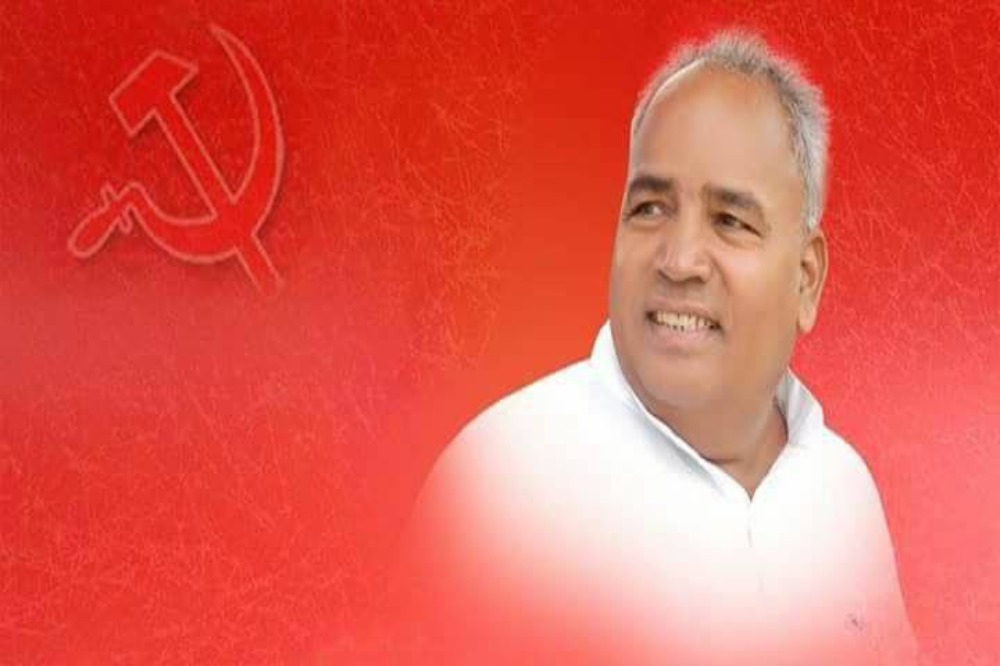माजी आमदार नरसय्या अडम यांची   पालकमंत्री जयकुमार गोरे यांच्यावर टीका